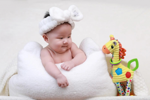 浚县宝宝几个月翻身